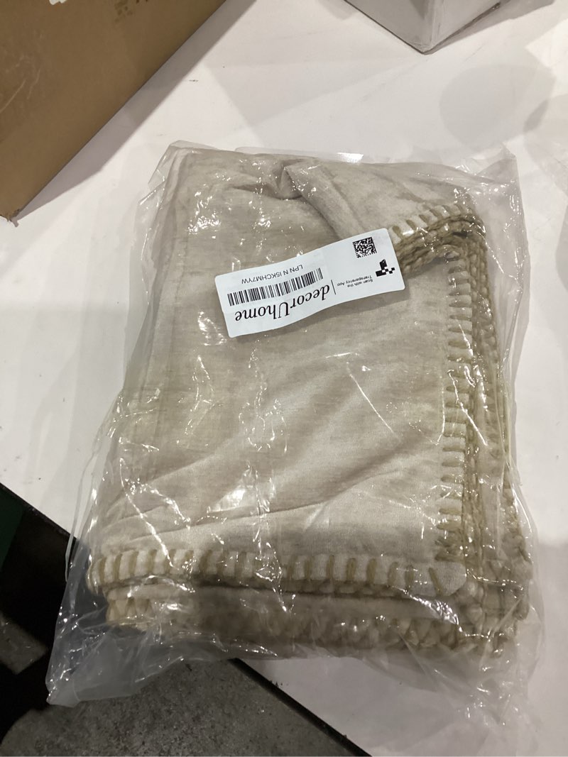 Condition photo showing New/Like New for decorUhome Chenille Soft Throw Pillow Covers 22x22 Set of 2, Farmhouse Velvet Neutral Decorative Euro Pillow Covers with Stitched Edge for Couch Sofa Bed Home Decor, Beige Beige 22" x 22" (Pack of 2)