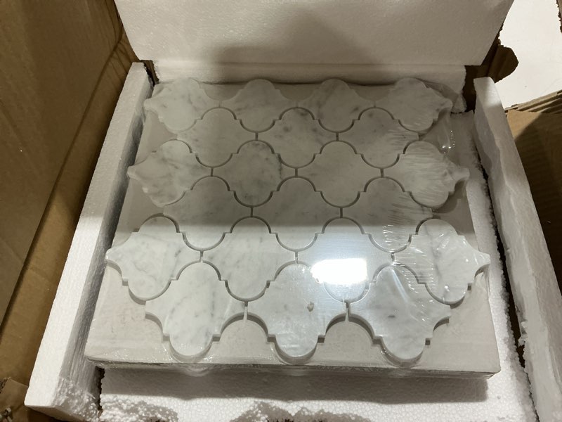 Condition photo showing Good Condition for Diflart Carrara Italian White Carrera Marble Arabesque Mosaic Tile Backsplash Glossy Pack of 5 Sheets