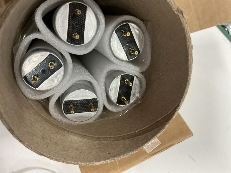 https://lotting-media.assets.bidfta.com/lotting_82dfe6d2-97ec-46d4-8855-c538e9cef541