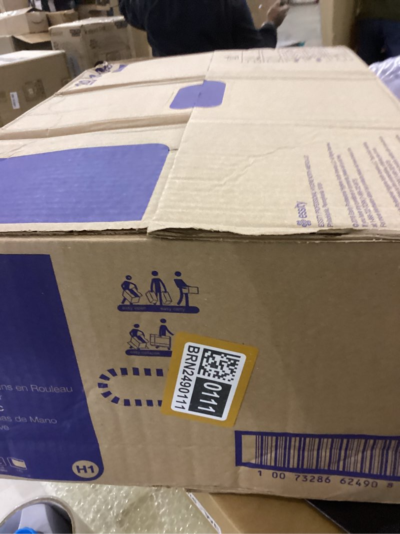 Tork hand towel roll