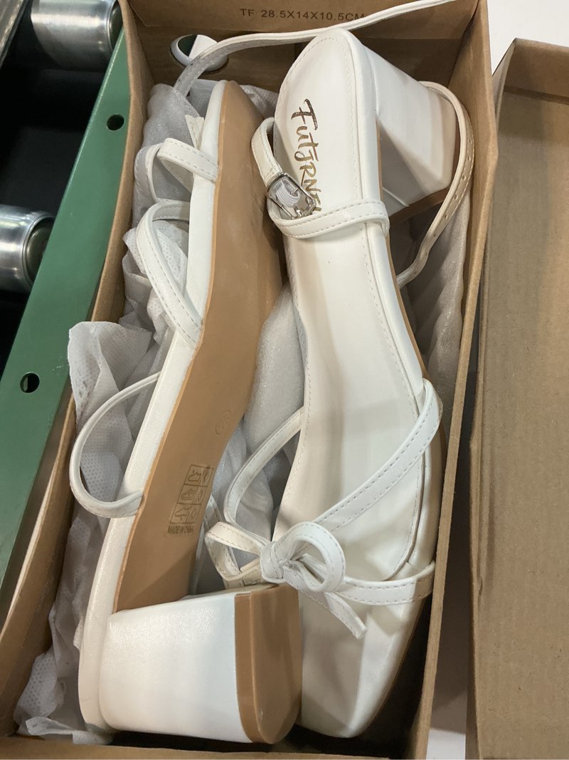 Condition photo showing Good Condition for women's bow strappy low heels | block chunky, square open toe, dress sandals, wedding party 8.5 white