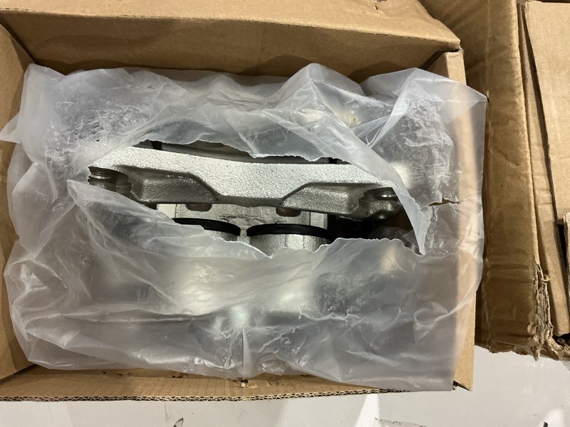 Condition photo showing Good Condition for front brake caliper with bracket compatible with subaru forester 2003-2018, outback 2002-2014, legacy 2002-2014, crosstrek 2016-2017, impreza 03-05/08-14, 19-b2682b 19-b2683b, left & right assembly front-19-b2683b&19-b2682b