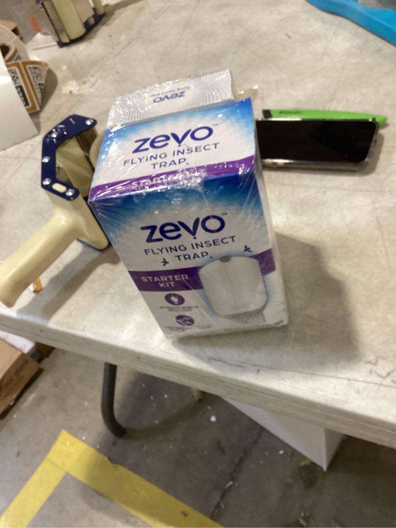 Condition photo showing Good Condition for Zevo Flying Insect Trap Official Refill Cartridges - Fits Both Zevo Trap & MAX Indoor Fly Trap - Authentic Trap+Lock Technology to Catch Gnats, House & Fruit Flies (4 Official Refill Cartridges) 4 Refill Cartridges