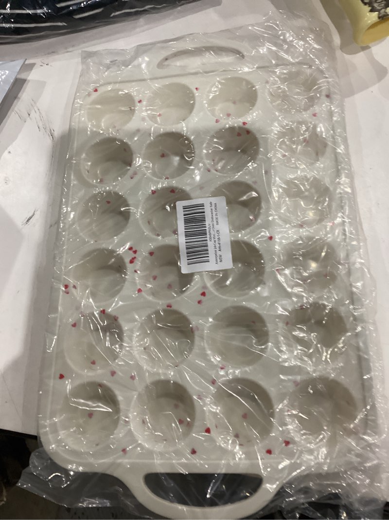 Condition photo showing New/Like New for 1Pack Silicone Muffin Pan for Baking with Metal Reinforced Frame, 12 Cup Regular Size Cupcake Pan, BPA Free Silicone Muffin Tray, Cupcake Baking Pan Molds for Oven Dishwasher Safe (3, White)