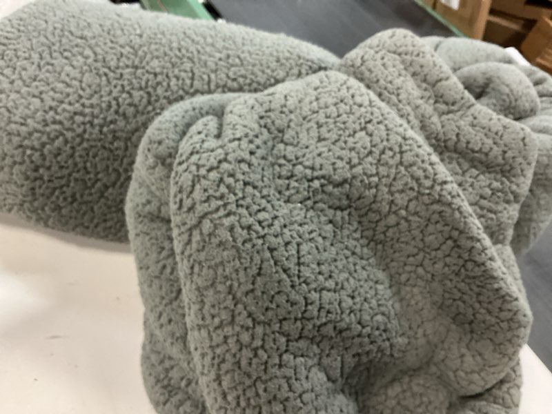 Condition photo showing As Is for Bedsure Oversized Queen Comforter Set, Dark Grey Prewashed Bed Comforter for All Seasons, 3 Pieces Warm Bedding Sets, 1 Lightweight Comforter (98\"x98\") and 2 Pillowcases (20\"x26\") Oversized Queen(98\"x98\") 27 - Dark Grey ( similar ( incomplete 