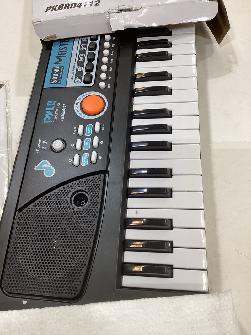 Condition photo showing Good Condition for pyle 49-key electric piano keyboard – portable digital music keyboard with drum pad, microphone, record & playback mode for beginners and kids 49 keys