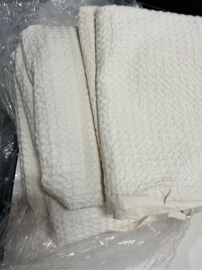 Condition photo showing Good Condition for quince organic luxe honeycomb duvet cover set queen undyed