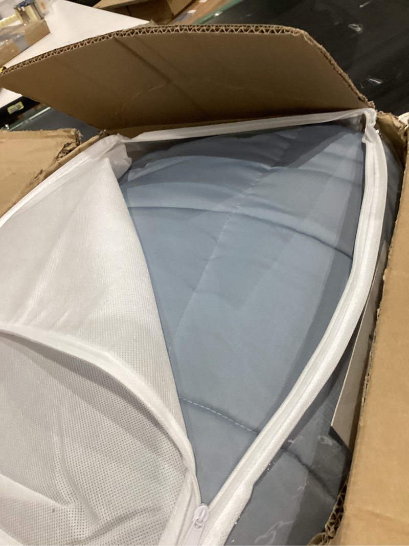 Condition photo showing Good Condition for homesmart cooling weighted blanket king size 50 lbs, designed with hi-tek stay cool fabric, machine washable, also fits california king beds, very heavy blue grey | cooling king | 50lbs