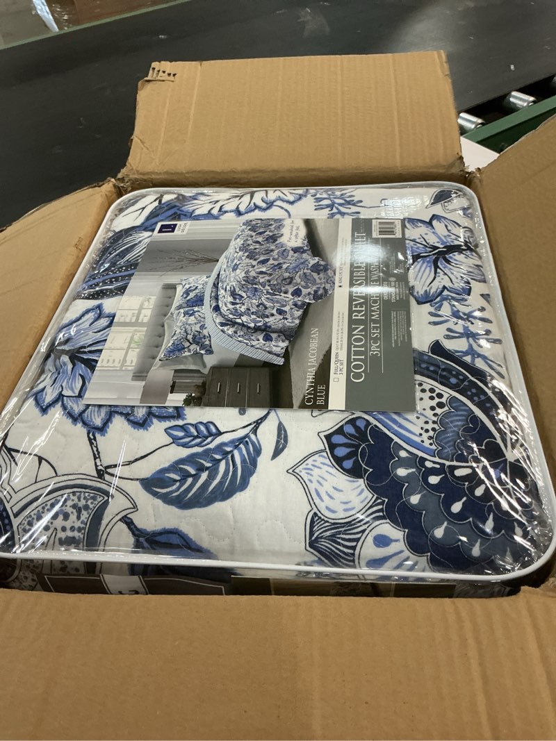 Condition photo showing Good Condition for lush decor cynthia jacobean reversible cotton quilt king size 3 piece set blue - floral bedding set king quilt - blue quilts - farmhouse bedroom decor