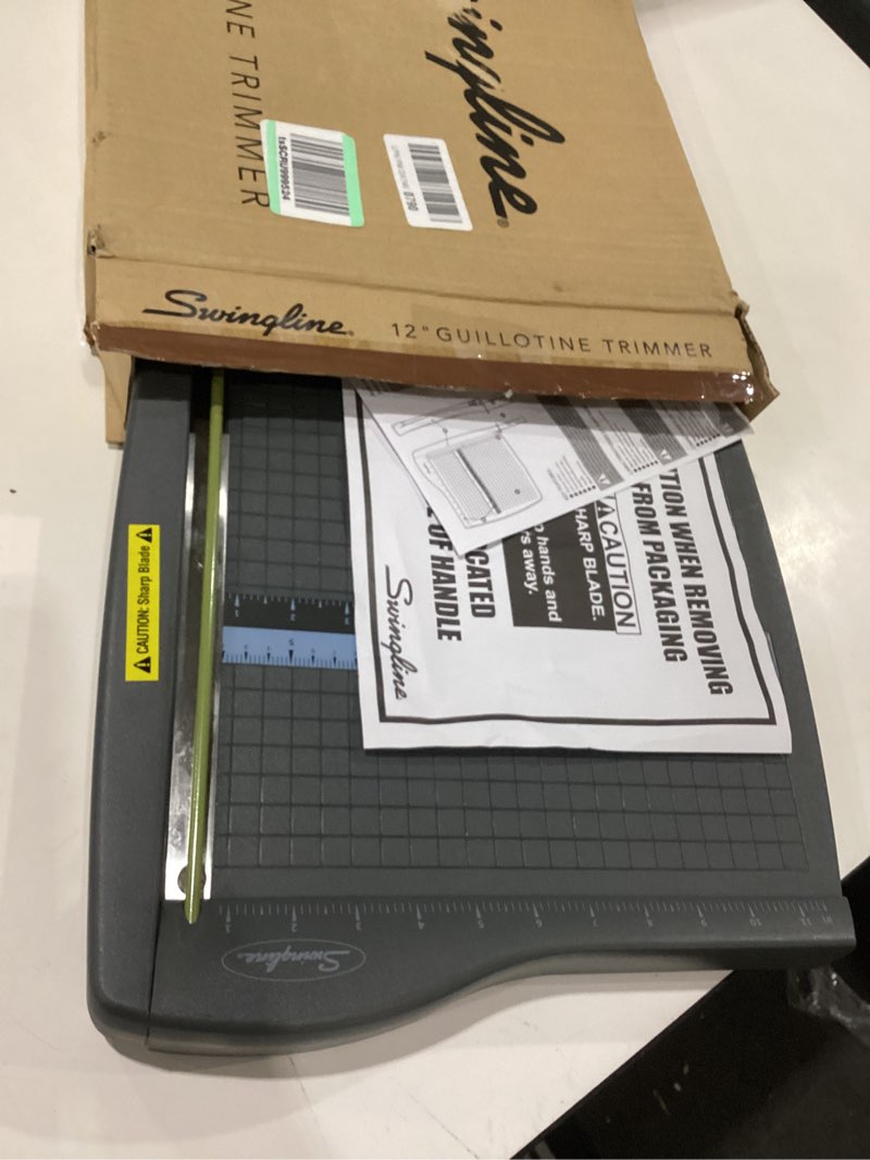 Condition photo showing New/Like New for swingline paper cutter, guillotine trimmer, 12" cut length, 10 sheet capacity, classiccut lite (9312) 10 sheet capacity classiccut lite