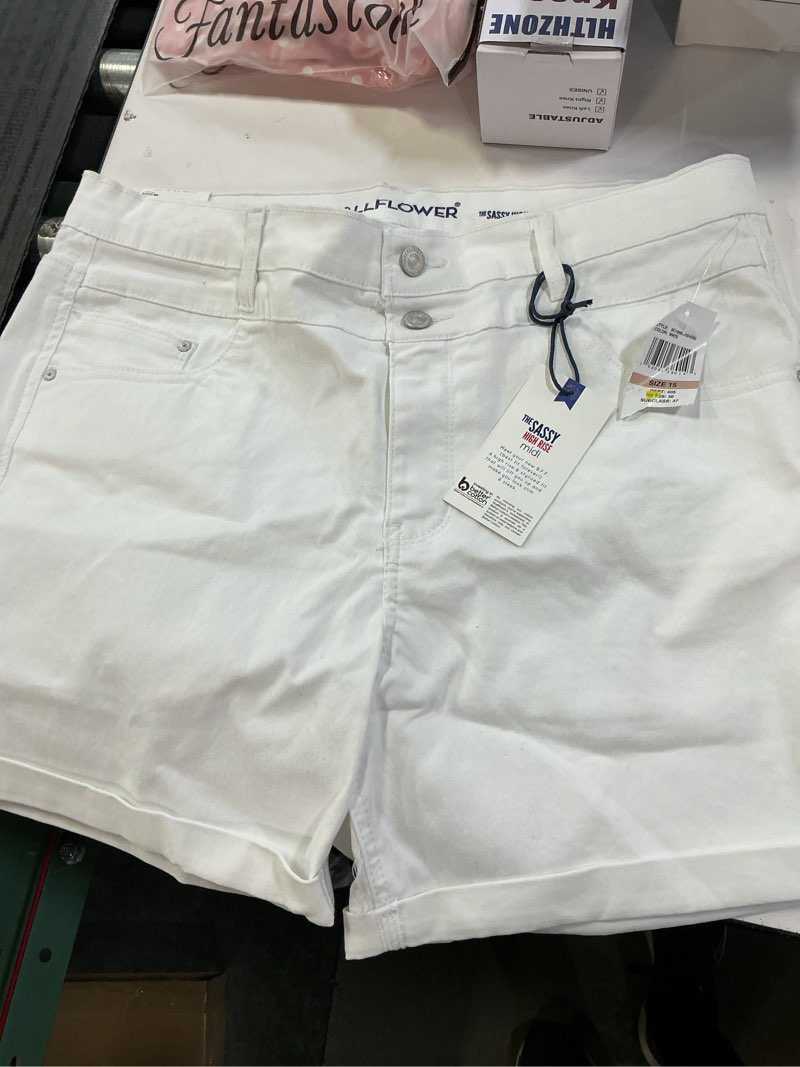 Condition photo showing Good Condition for juniors  wallflower soft sassy high rise midi shorts color: bright white size: 15
