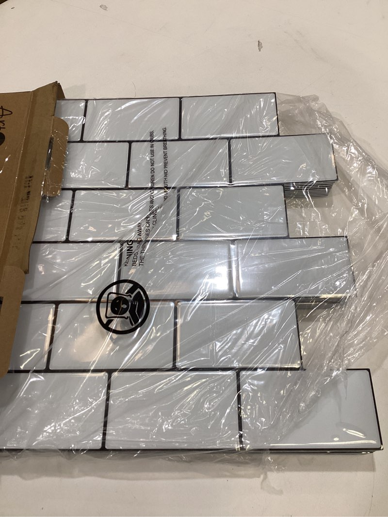 https://lotting-media.assets.bidfta.com/lotting_83317ed6-9605-43aa-a9f6-52018f5735c2