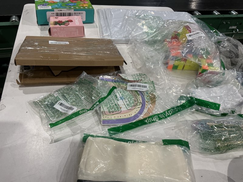 Condition photo showing Good Condition for assorted celebration/decoration supplies (may include a variety of styles, colors, and themes, toys)