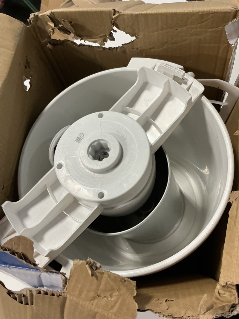 Condition photo showing Good Condition for hamilton beach electric automatic ice cream maker & frozen yogurt machine, makes custard, sorbet, gelato and sherbet, 4 quart, white (68330n)