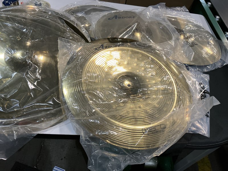 Condition photo showing Good Condition for (7 pcs arborea cymbal pack for drum  super polishing cymbals set brilliant gold he/20”/18”/16”/14/10”