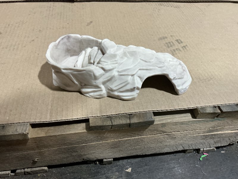 Condition photo showing Good Condition for Fluker's Castle Crib Basking Platform for All Reptiles, Amphibians and Arachnids, Small