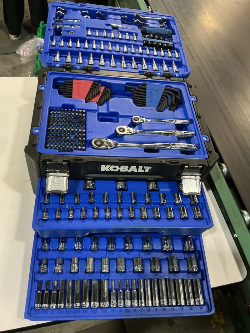 Condition photo showing Good Condition for kobalt 302 -piece metric and standard (sae) mechanics tool set with hard case