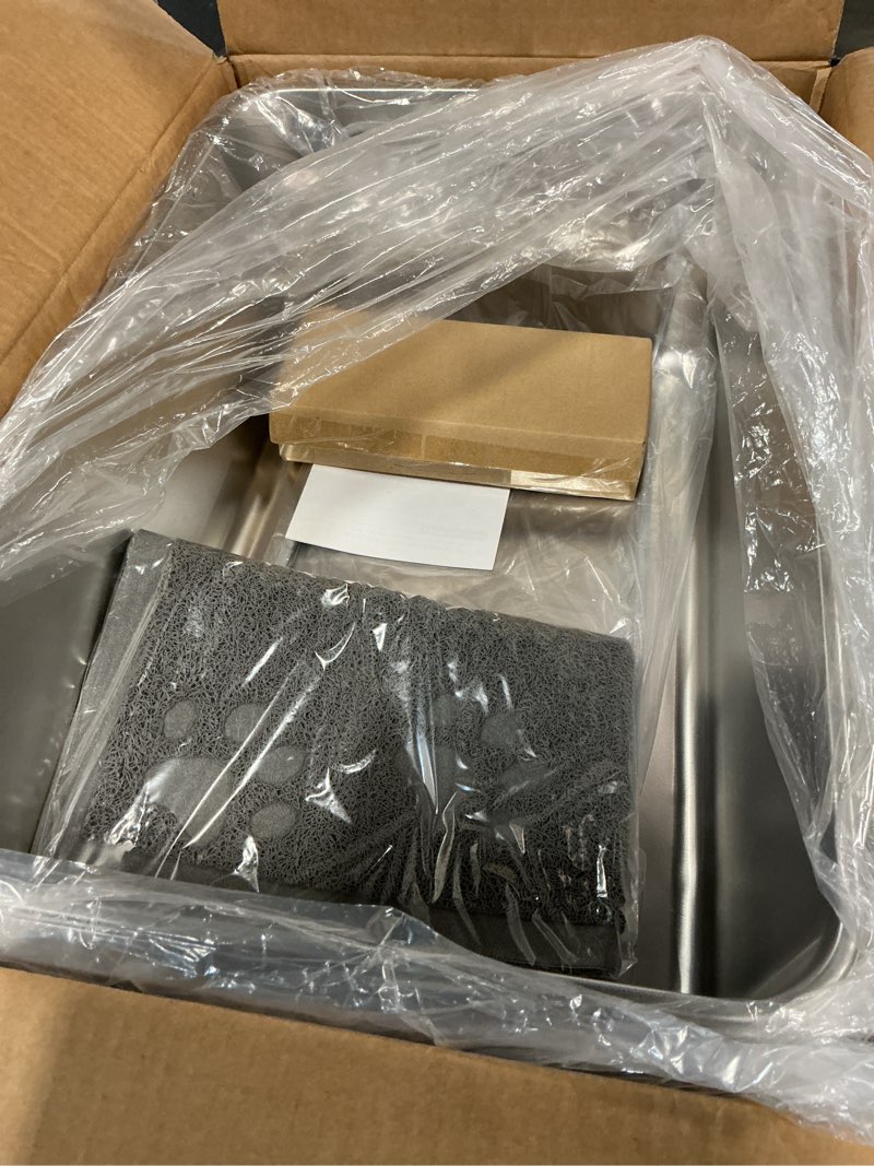 Condition photo showing Good Condition for 16'' high sides xxxl all stainless steel cat litter box with lid,8'' deep metal litter box for big cats,extra large litter boxes with high wall enclosure,anti-leakage,never absorbs odors,non-sticky xxxl:23.6''×15.8''×16''