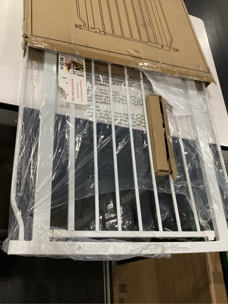 Condition photo showing Good Condition for baby gate