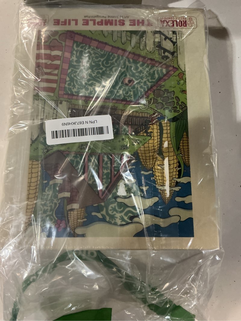 Condition photo showing New/Like New for 1000 piece unique shape jigsaw puzzle with original artwork