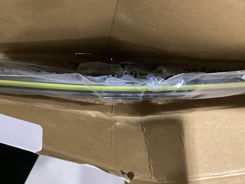 Condition photo showing New/Like New for MOTIUM OEM QUALITY Premium All-Season Windshield Wiper Blades (26"+19" pair for front windshield)