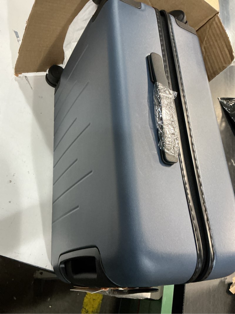 Condition photo showing Good Condition for Carry-On Hard Shell Suitcase - 20, Navy