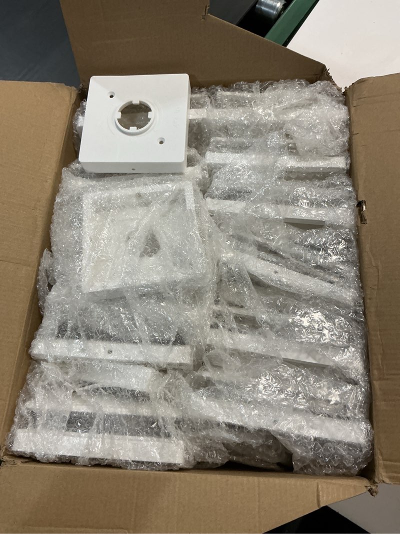 https://lotting-media.assets.bidfta.com/lotting_83a8d055-5e07-4a1c-9695-a1ce8df35390