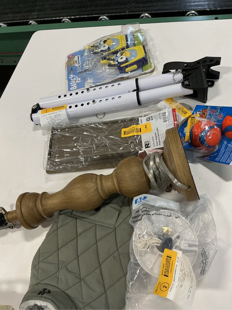 Condition photo showing Good Condition for Assrted small miscellaneous house items including wall plugs ,cabinet looks etc multiple pieces (variety of items)