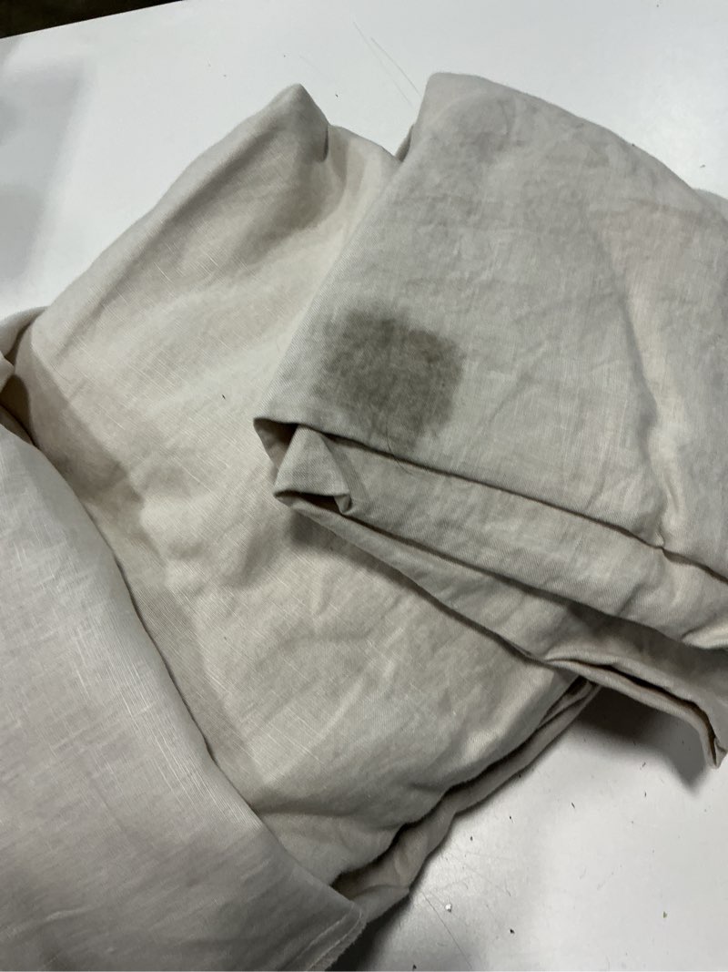 Condition photo showing As Is for european linen chambray sheet set, king, natural