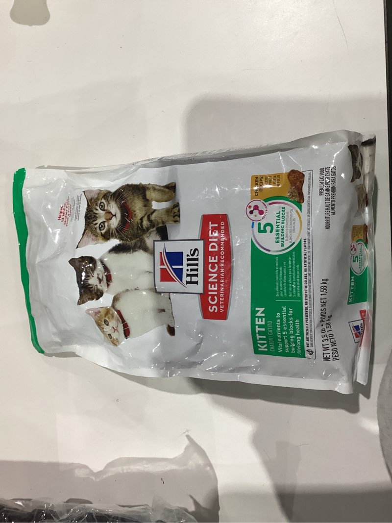 Condition photo showing New/Like New for Hill's Science Diet Kitten, Kitten Premium Nutrition, Dry Cat Food, Chicken Recipe, 3.5 lb Bag Chicken 3.5 Pound (Pack of 1)