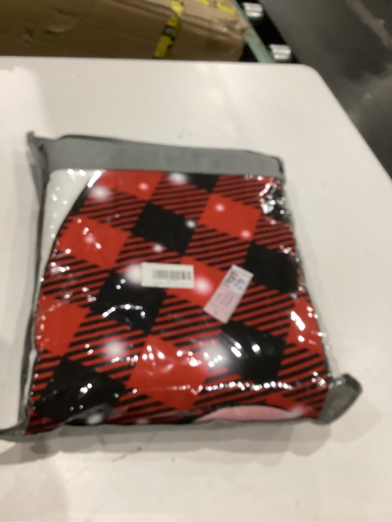Condition photo showing Good Condition for LUVIVIHOME 3PCS Cute Gnome Duvet Cover Queen Bedding Set, White Duvet Cover, Boys Girls Kids Bedding, Red Plaid Striped Leopard Print Snowflake Winter Holiday Christmas Comforter Cover, 2 Pillow Shams Merry Christmas Queen