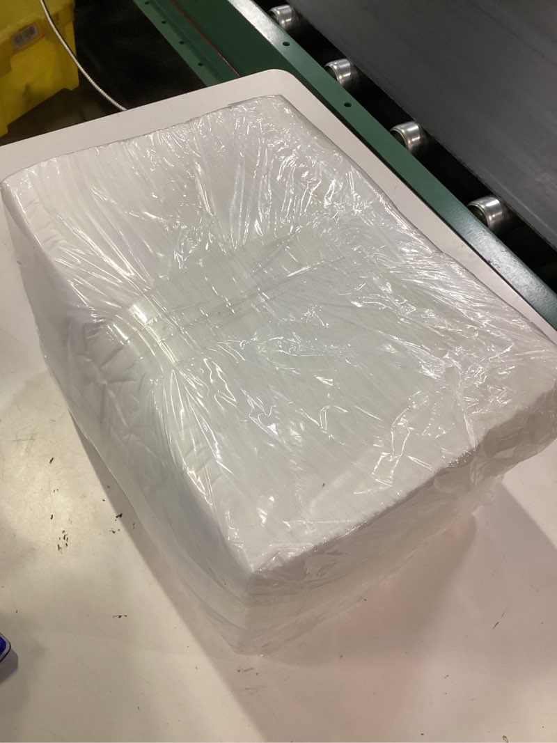 Condition photo showing Good Condition for disposable massage table sheets 31.5" x 74.9" 100pcs -massage bed cover - non-woven fabric oil-waterproof,comfortable, thick and durable, soft, latex-free, disposable waterproof sheets (white)