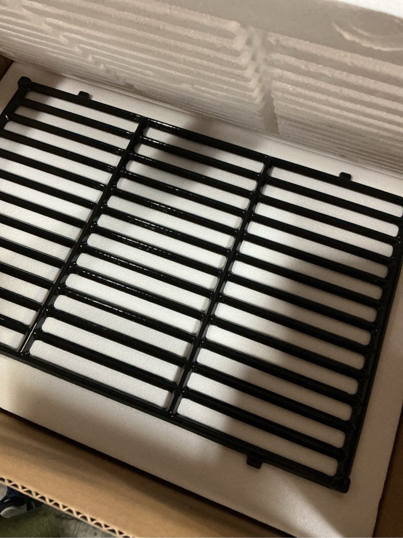 Condition photo showing New/Like New for qulimetal 19.5" genesis grill grates replacement for weber genesis 300 series e310 s310 e320 s320 e330 s330 ep310 ep320 ep330, porcelain-enameled cast iron weber genesis grill parts replace 7524 7528 19.5" porcelain cast iron