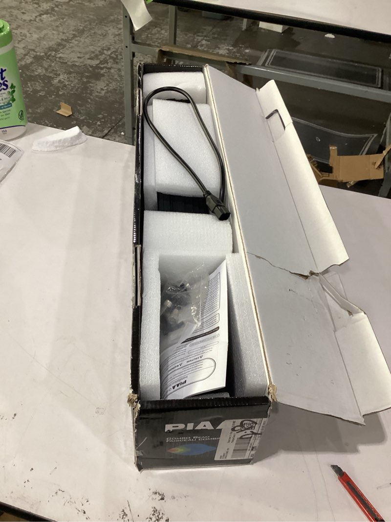 Condition photo showing Good Condition for piaa 26-06120 quad series black 20" dual row led light bar kit in combo beam