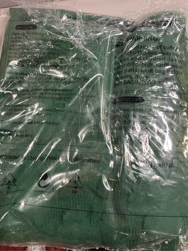 Condition photo showing Good Condition for GEEORY St. Patrick's Day Soft Plush Green Shamrock Pillow Covers 16 x 16 Inch Set of 2, Lucky Clover Faux Fur Wool Farmhouse Throw Pillowcases for Home Sofa Couch Cushion Decoration GC012-16 Green Shamrock 16" x 16" (Pack of 2)