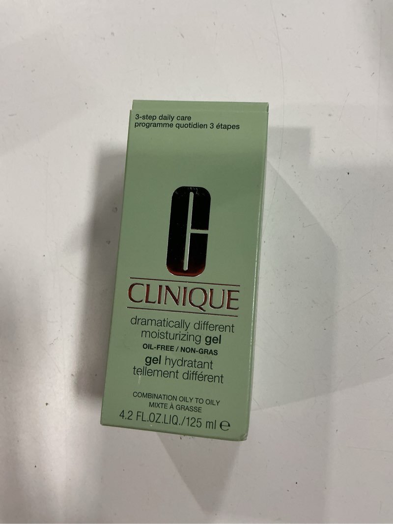 Condition photo showing New/Like New for Clinique 3-Step Dramatically Different Moisturizing Oil Free Gel For Combination Oily to Oily Skin Types