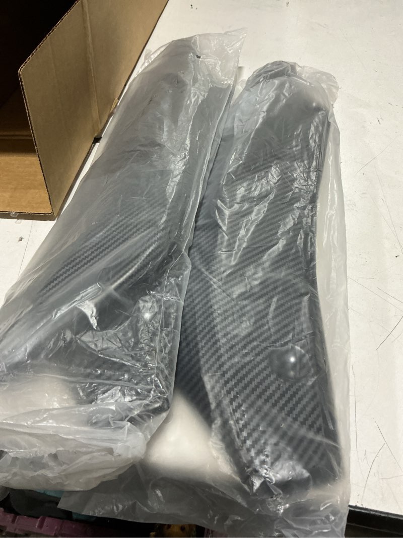 Condition photo showing New/Like New for 2pcs rear bumper lip splitter canard diffuser spoilers, car side fenders skirt spoiler splitter front bumper lip protector body kit, universal anti-crash car exterior decoration (carbon fiber)