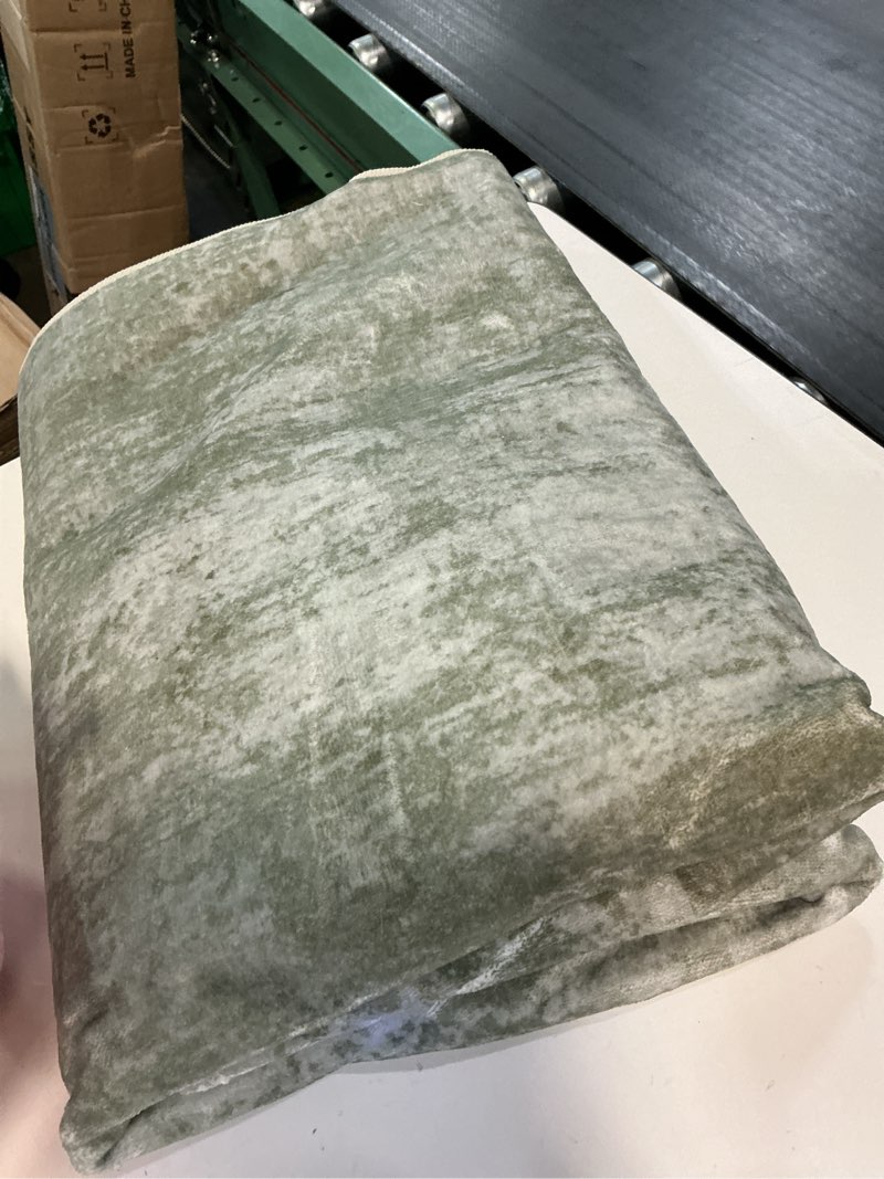 Condition photo showing As Is for 4x6 ft area rugs for living room, soft non-slip washable rugs modern abstract pattern carpet for bedroom indoor floor nursery home decor (green) ac66 green 4' x 6' (rectangular)