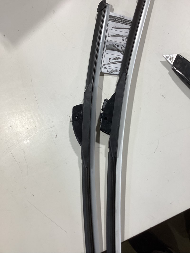 Condition photo showing Good Condition for TRICO Gold® 19 & 18 Inch Pack of 2 Automotive Replacement Windshield Wiper Blades for My Car (18-1918), Easy DIY Install & Superior Road Visibility 19" + 18" Pair Pack Premium