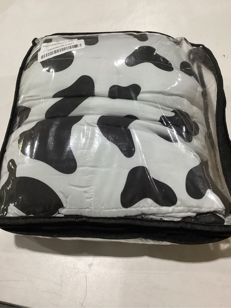 Condition photo showing Good Condition for yescool cow print weighted blanket 10 pounds twin cooling weighted lap blanket, heavy blanket, comfortable weighted throw blanket gifts for 80-110lbs, 40"x60" 40x60-10lbs cow-black-white