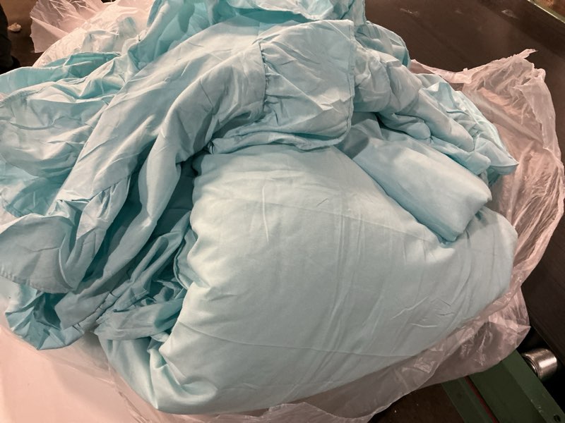 Condition photo showing Good Condition for ANGIYUIN 5Pcs Queen Size Ruffled Comforter Sets Aqua Blue Ruffle Bedding Sets Farmhouse Bed Sets Solid Elegance Bed in A Bag for Girls Women?Aqua Blue Queen? Aqua Blue Queen(5Pcs)