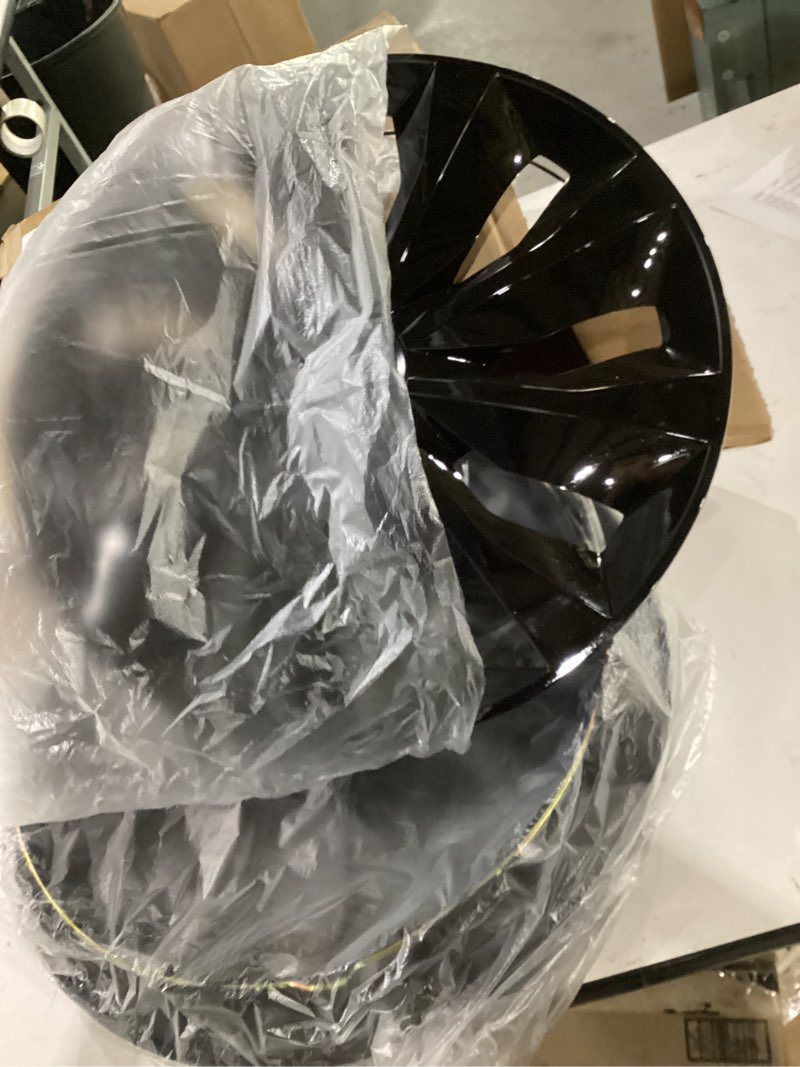 Condition photo showing Good Condition for hubcaps wheel covers replacement r15 size hub caps universal-fit steel wheel abs rims cover tire cap for car sedan suv truck van -set of 4 ?15-inch?black? tt-black 15-inch