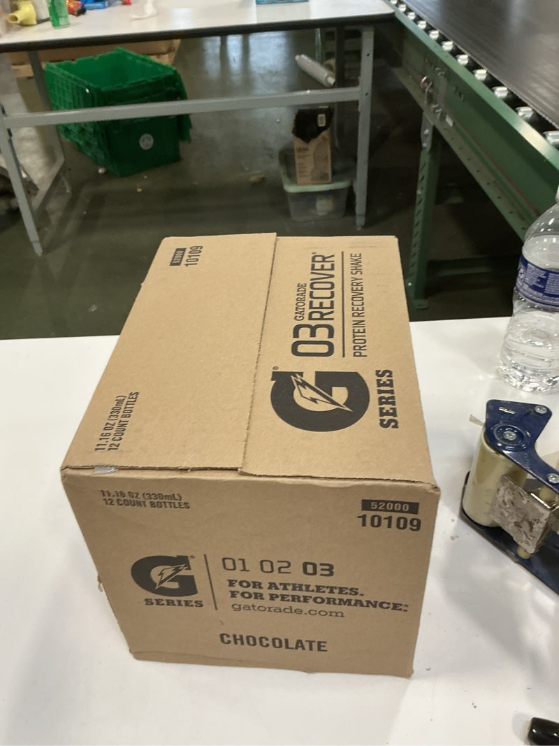 Condition photo showing New/Like New for Gatorade Recover Protein Shake, Chocolate, 20g Protein, 11.6 fl oz Plastic Bottle, Pack of 12 Chocolate 11.16 Fl Oz (Pack of 12)