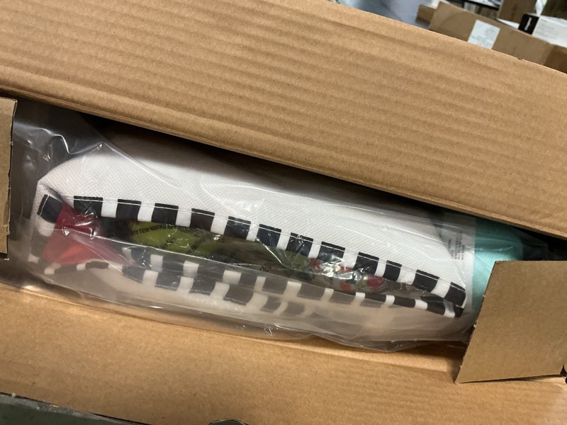 https://lotting-media.assets.bidfta.com/lotting_84020f34-5247-48f6-95d8-2b2a93f9bd4d