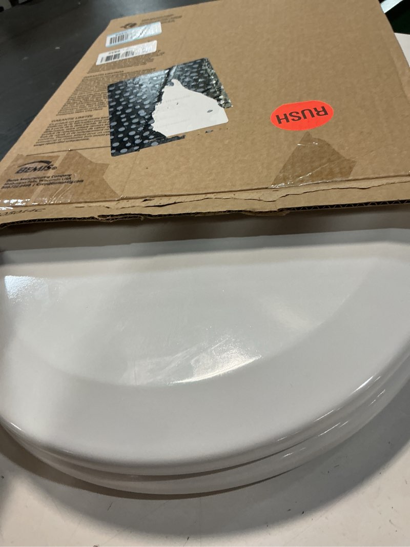 Condition photo showing Good Condition for bemis 500ec 390 toilet seat with easy clean & change hinges, 1 pack round, cotton white round basic