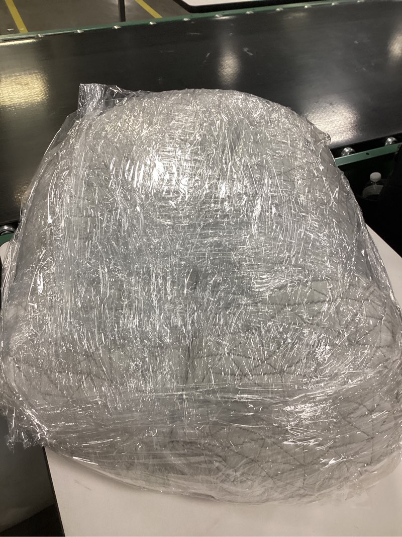 https://lotting-media.assets.bidfta.com/lotting_840d10e7-a7ea-40a6-8697-3356e6670cef