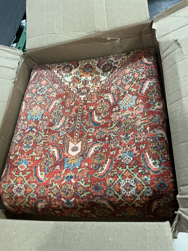 Condition photo showing Good Condition for loloi loren collection lq-06 red/multi 3'-6" x 5'-6" accent rug red / multi 3'6" x 5'6" (rectangular)