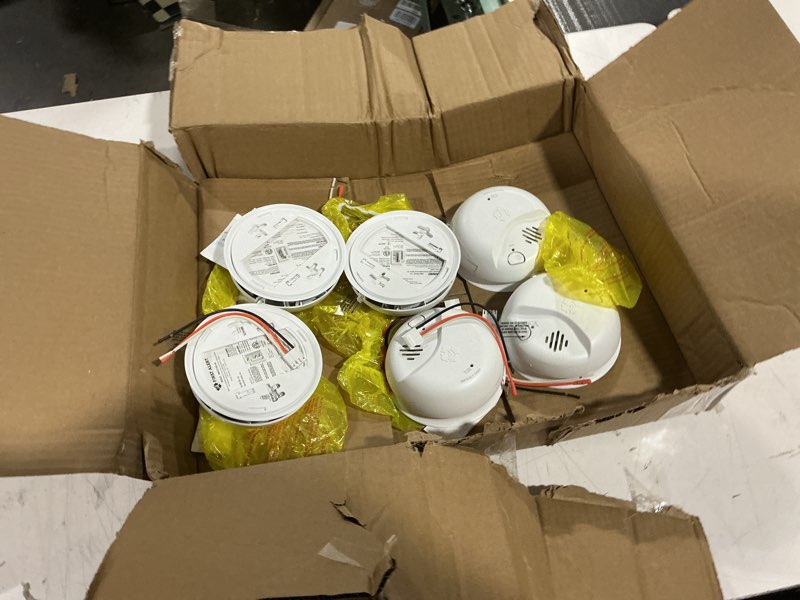 Condition photo showing As Is for first alert smico100-ac interconnect hardwire combination smoke & carbon monoxide alarm with battery backup, 6-pack 6-pack precision detection smico100-ac
