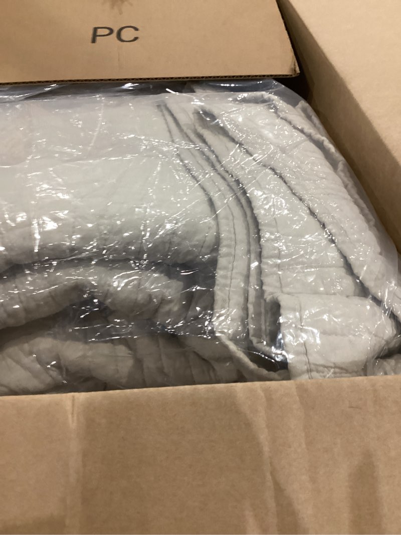 Condition photo showing Good Condition for sanracie oversized cal king bedspread 128"*120" for extra bed, 3pcs 100% cotton quilt wheat colored ultra large wide oversized king plus coverlet thin comforter ultra soft and cozy extra wide super king(128"x120") wheat cross