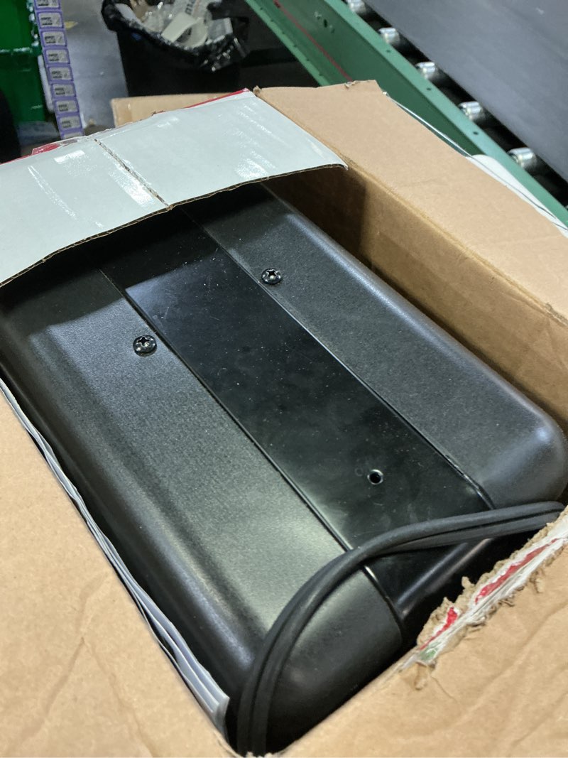 Condition photo showing Good Condition for hyper tough new 1500w milkhouse utility heater